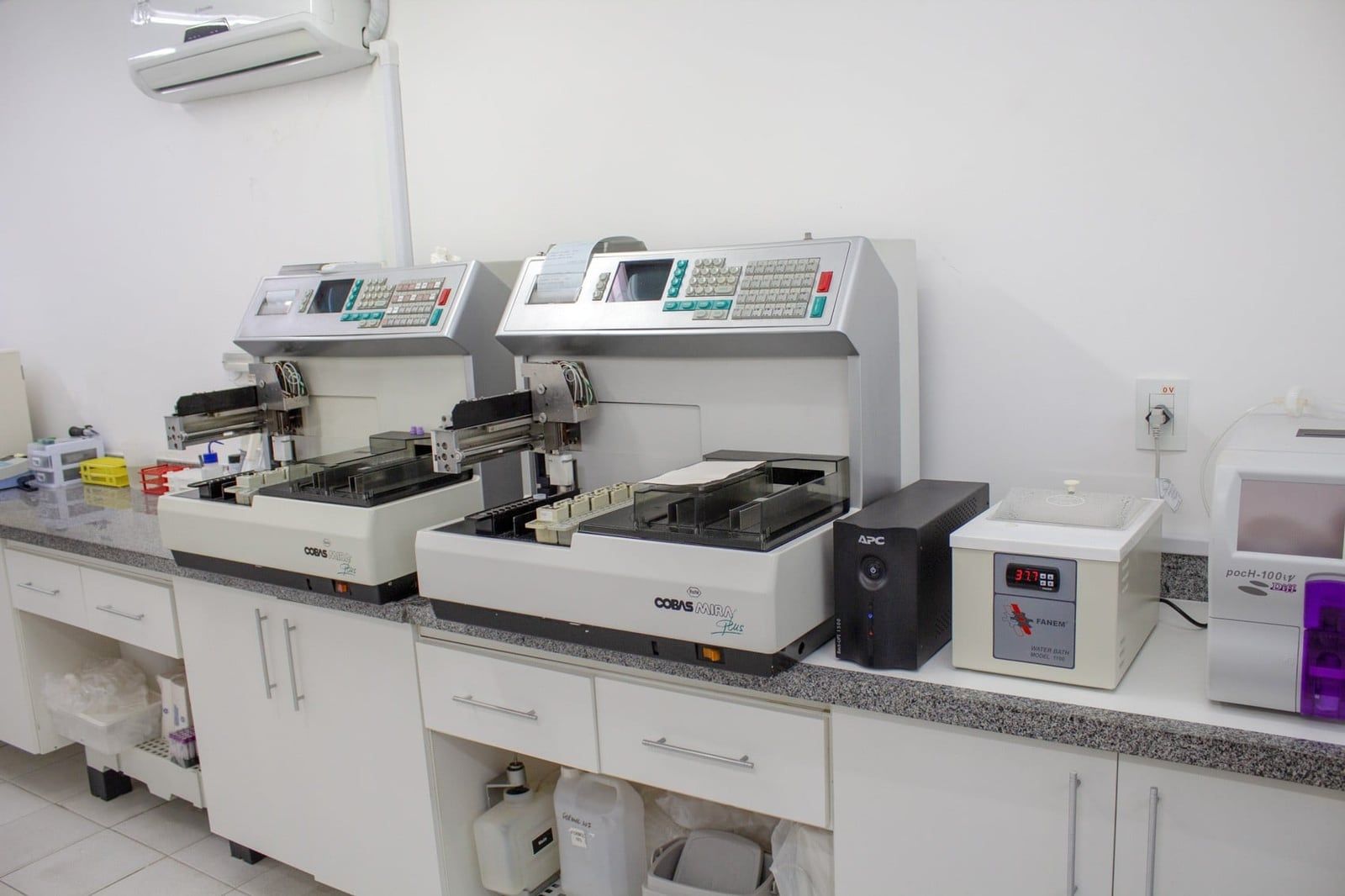 Laboratório de análises clínicas do Hungária